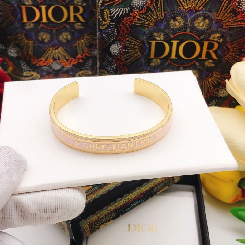 chr1st1an D10r bracelets